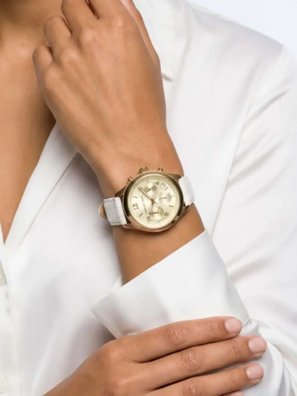 Michael Kors MK5406 Runway Chronograph Gold-Tone - Picture 3 of 5